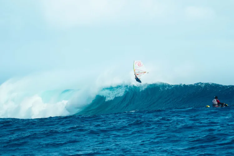 Maui windsurfers finish first, third at World Windsurfing Tour in Fiji